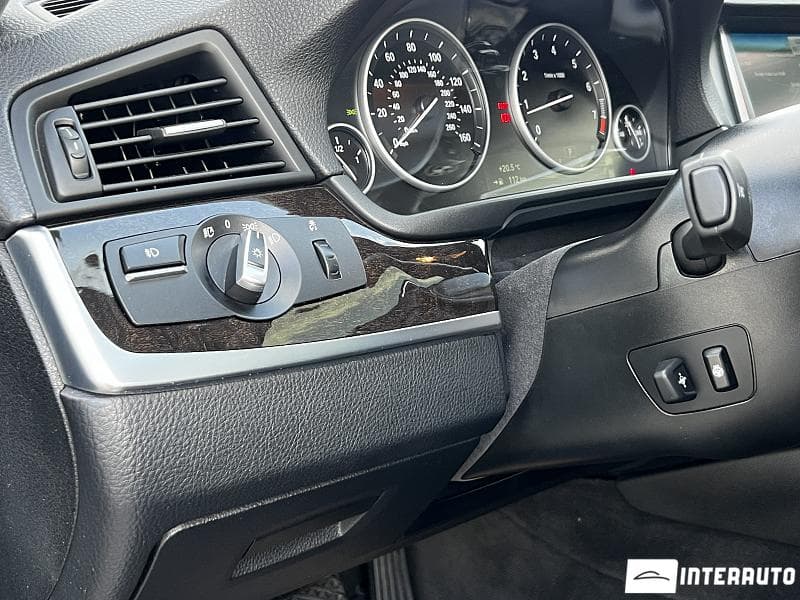 2015 BMW 528 — Miniatură 16