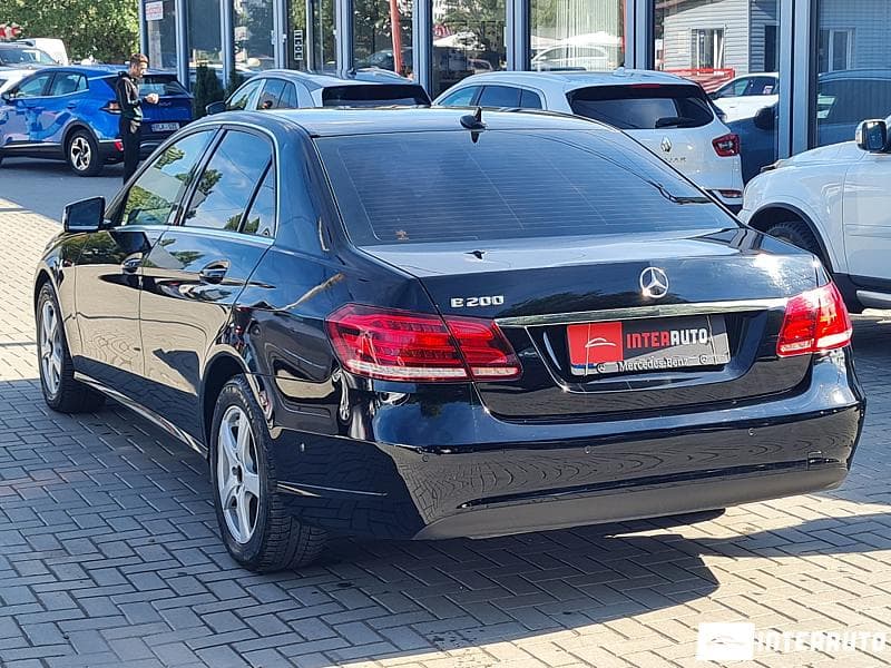 2015 Mercedes E 200 — Miniatură 4