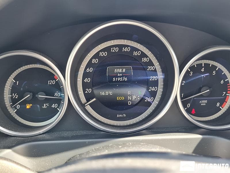 2015 Mercedes E 200 — Miniatură 5