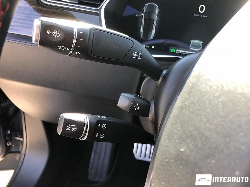 2016 Tesla Model S — Miniatură 10