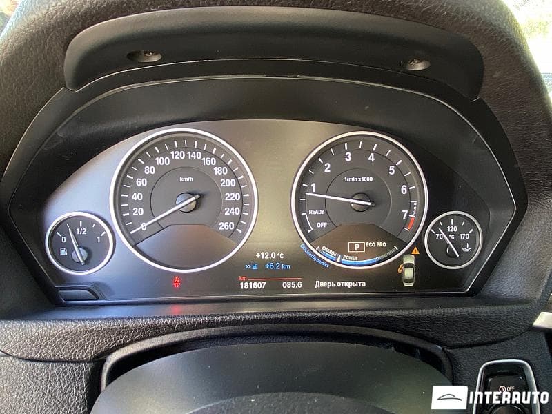 2016 BMW 330 — Miniatură 9