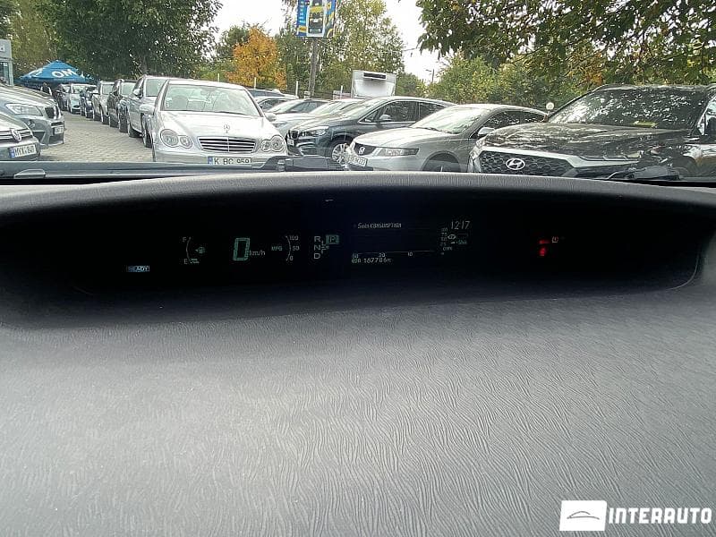 2012 Toyota Prius — Miniatură 9