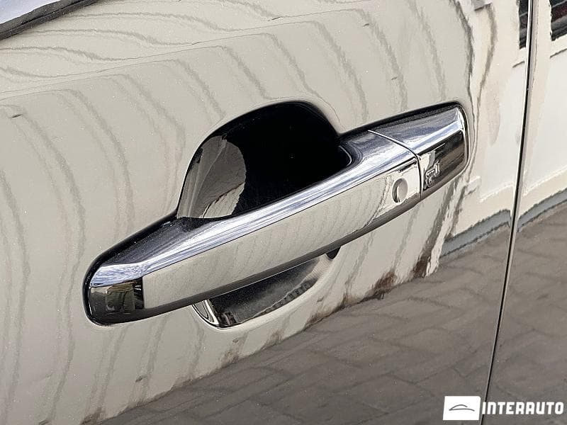 Jaguar F-Pace 2016 — Миниатюра 24