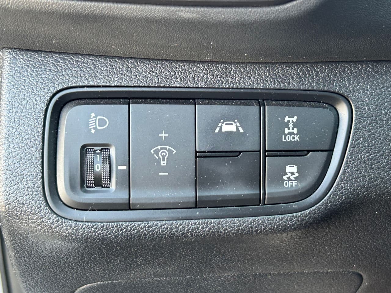 Hyundai Santa Fe 2018 — Миниатюра 10