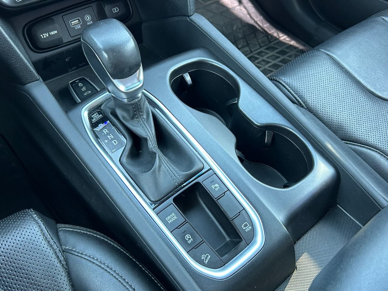 Hyundai Santa Fe 2018 — Миниатюра 14