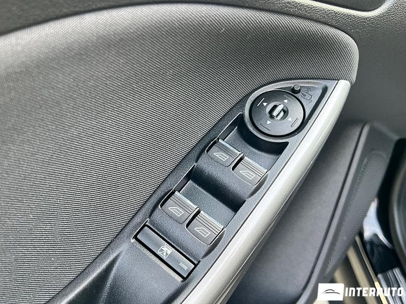 2014 Ford Focus — Miniatură 16
