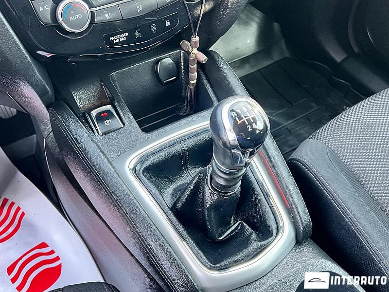 2015 Nissan Qashqai — Miniatură 9