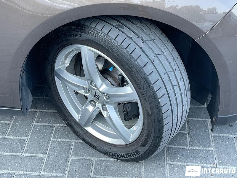 2016 Ford Focus — Miniatură 6
