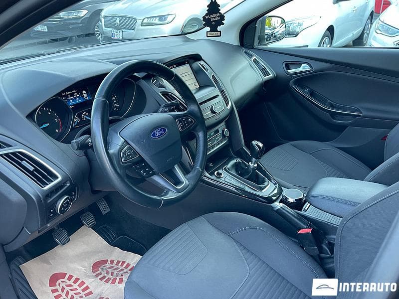 2016 Ford Focus — Miniatură 7