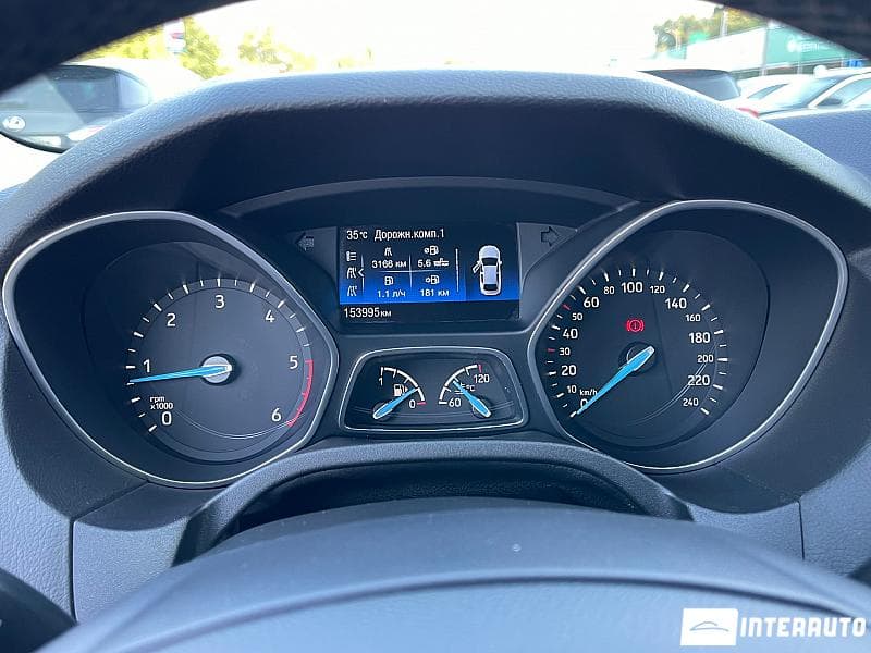 2016 Ford Focus — Miniatură 9