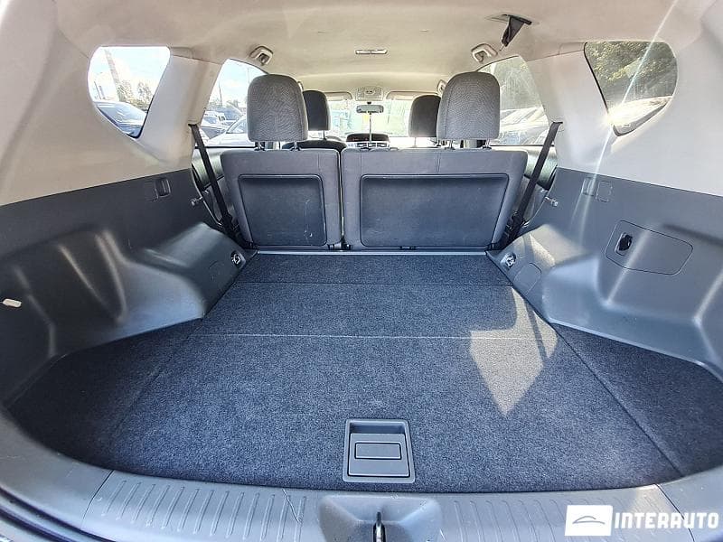 2013 Toyota Prius Plus / V — Miniatură 16