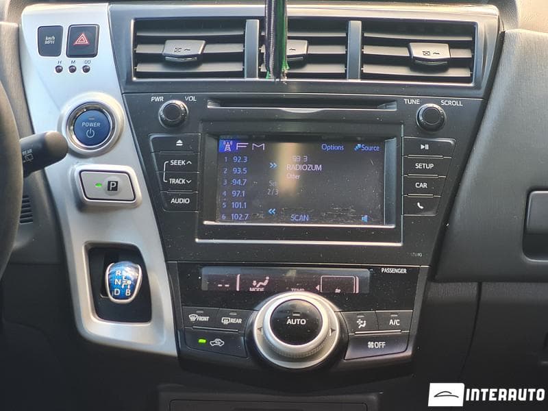 2013 Toyota Prius Plus / V — Miniatură 7