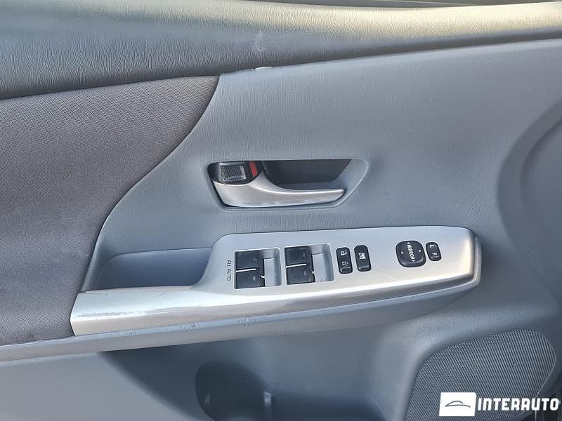 2013 Toyota Prius Plus / V — Miniatură 11