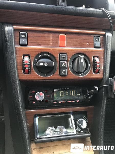 1991 Mercedes E 200 — Miniatură 12