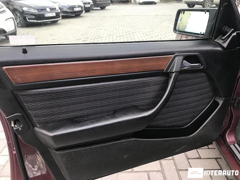 1991 Mercedes E 200 — Miniatură 5