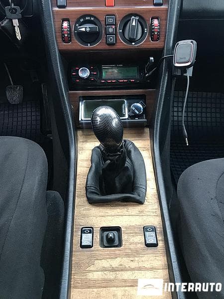 1991 Mercedes E 200 — Miniatură 13