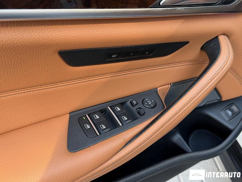 2017 BMW 540 — Miniatură 8