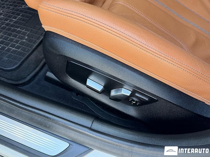 2017 BMW 540 — Miniatură 11