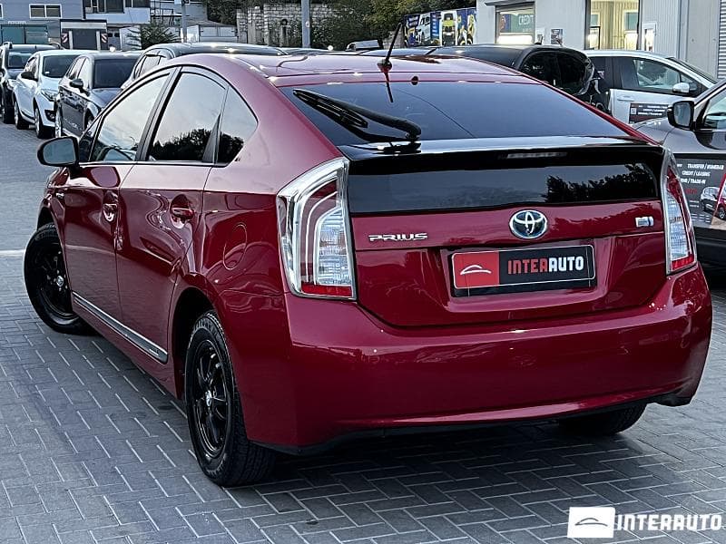 2011 Toyota Prius — Miniatură 2