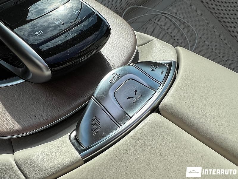 2018 Mercedes E 300 — Miniatură 16