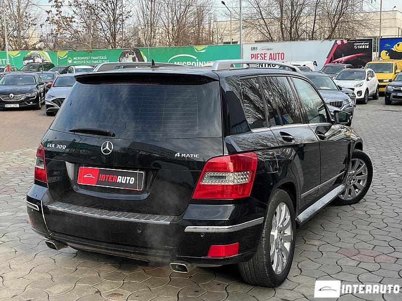 2010 Mercedes GLK 300 4MATIC — Miniatură 3