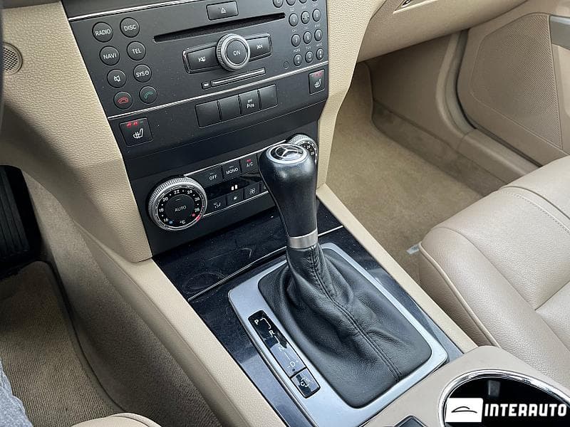 2010 Mercedes GLK 300 4MATIC — Miniatură 13