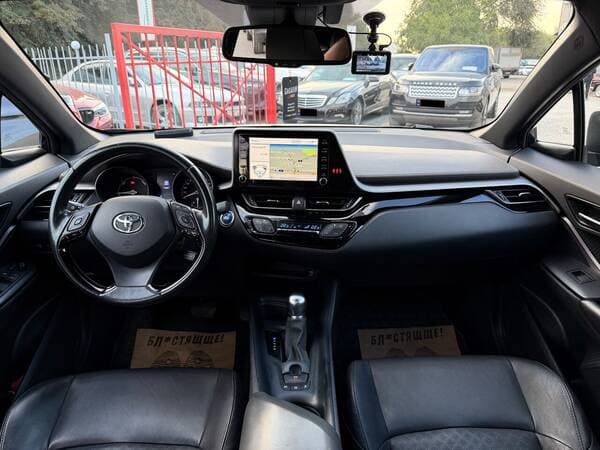2021 Toyota C-HR — Miniatură 8