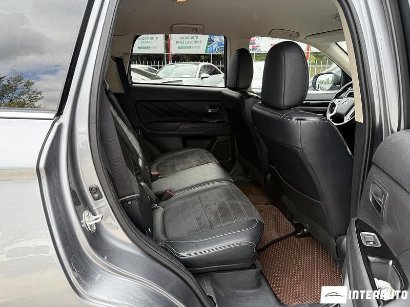 Mitsubishi Outlander 2015 — Миниатюра 8