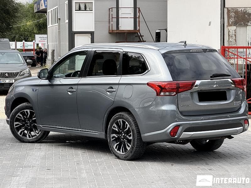 Mitsubishi Outlander 2015 — Миниатюра 2