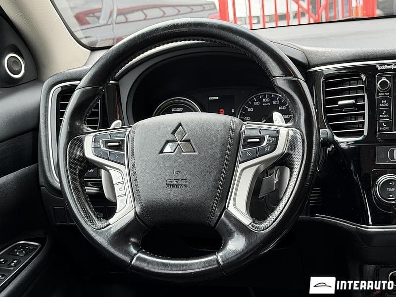 Mitsubishi Outlander 2015 — Миниатюра 12