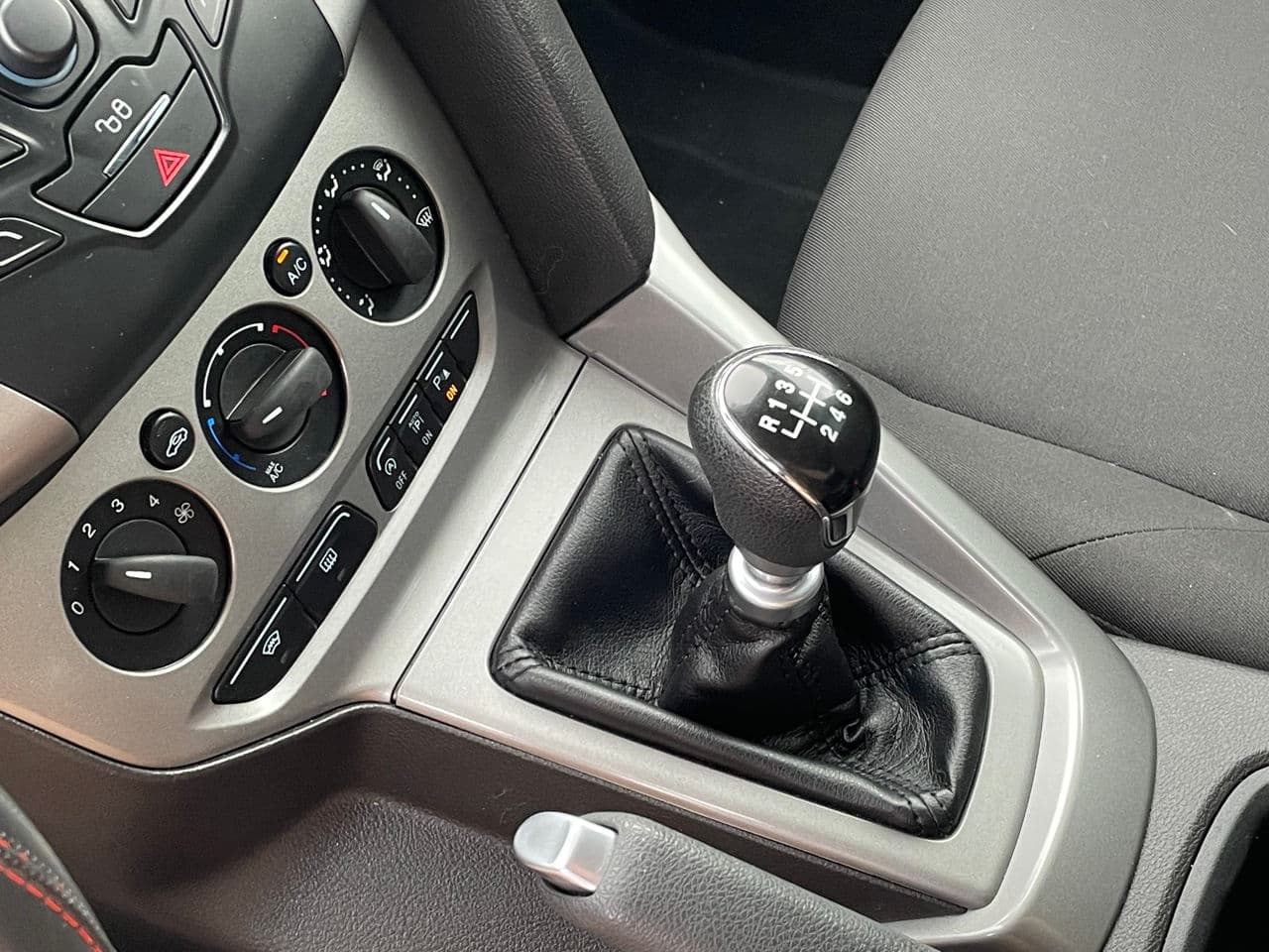 Ford Focus 2013 — Миниатюра 18