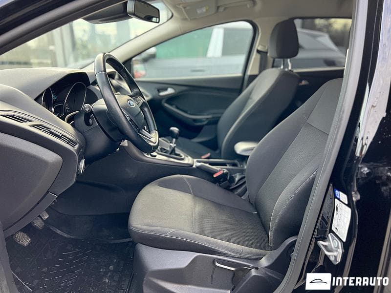 2017 Ford Focus — Miniatură 5