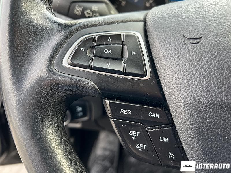 2017 Ford Focus — Miniatură 12