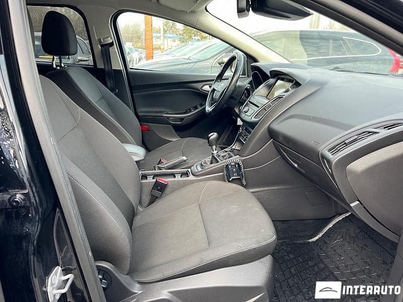 2017 Ford Focus — Miniatură 16