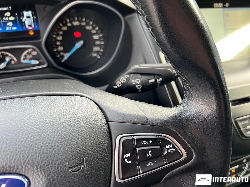 2017 Ford Focus — Miniatură 13