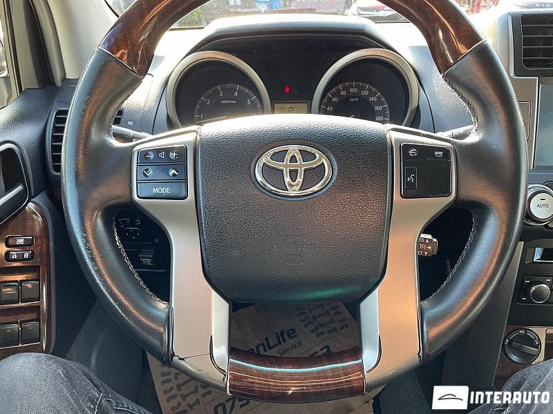 2012 Toyota Land Cruiser Prado — Miniatură 10
