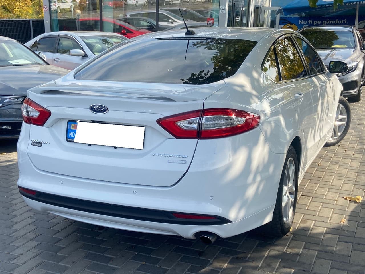 2016 Ford Fusion — Miniatură 3