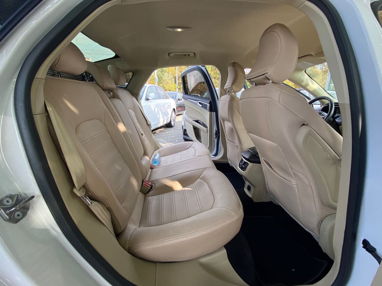 2016 Ford Fusion — Miniatură 16