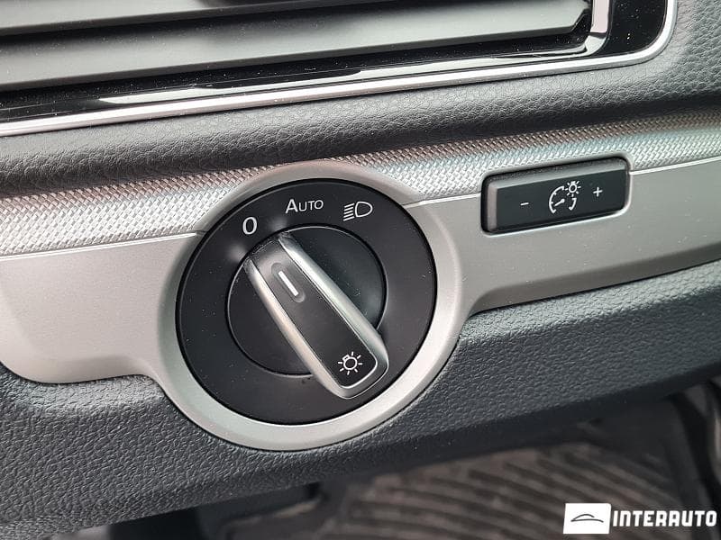 2018 Volkswagen Passat — Miniatură 16