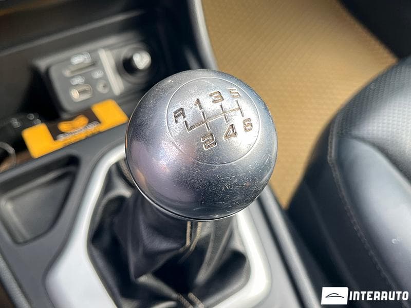 2016 Jeep Cherokee — Miniatură 11