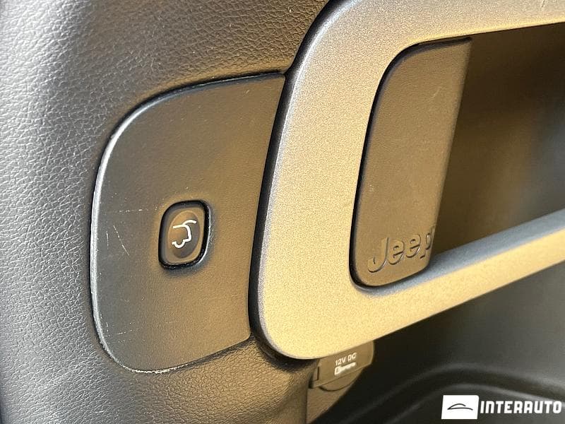 2016 Jeep Cherokee — Miniatură 13