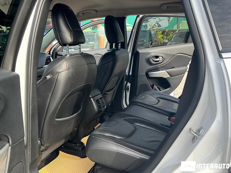 2016 Jeep Cherokee — Miniatură 20