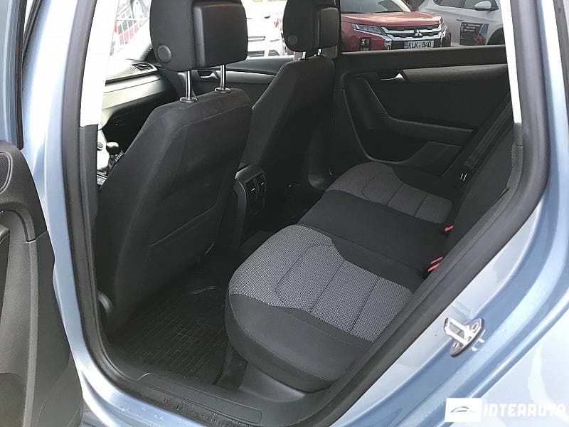 2012 Volkswagen Passat — Miniatură 16
