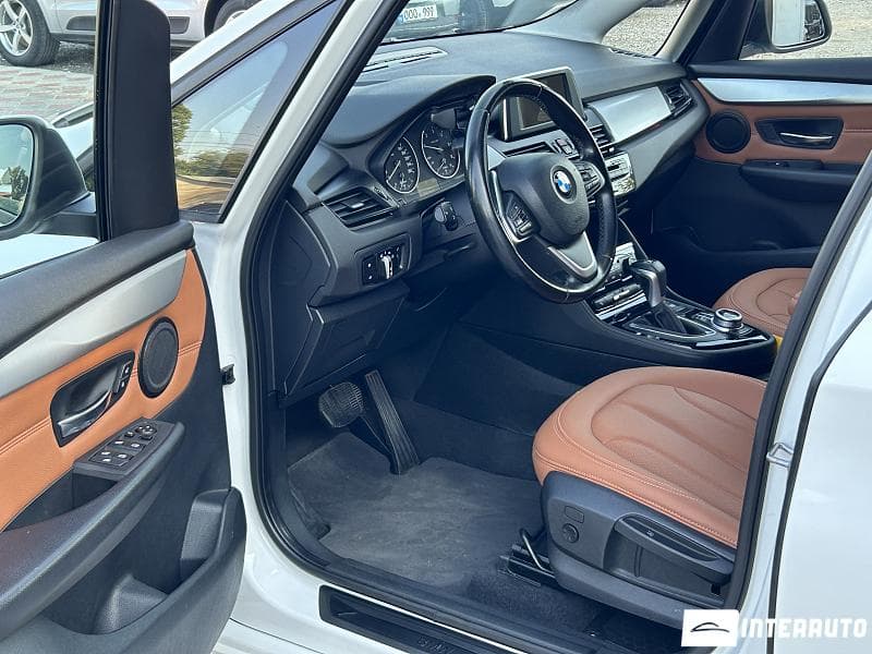 2016 BMW 216d — Miniatură 5