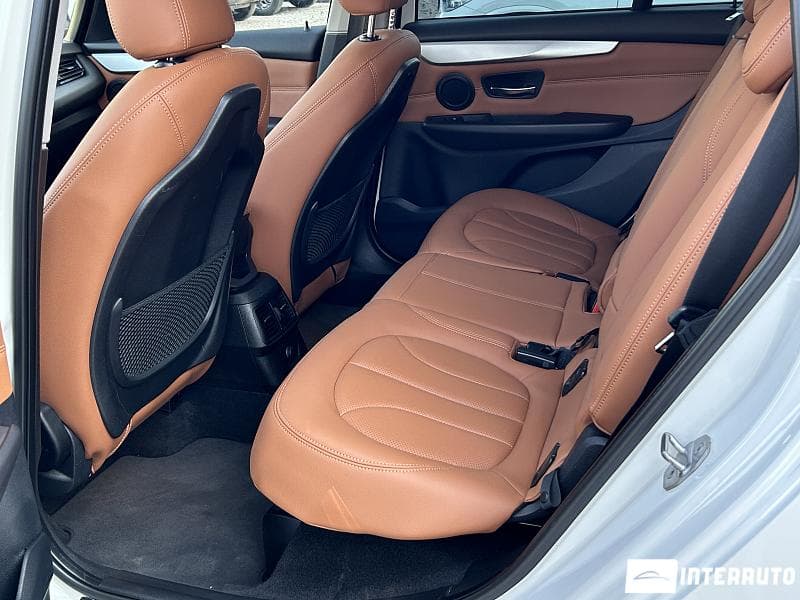 2016 BMW 216d — Miniatură 15