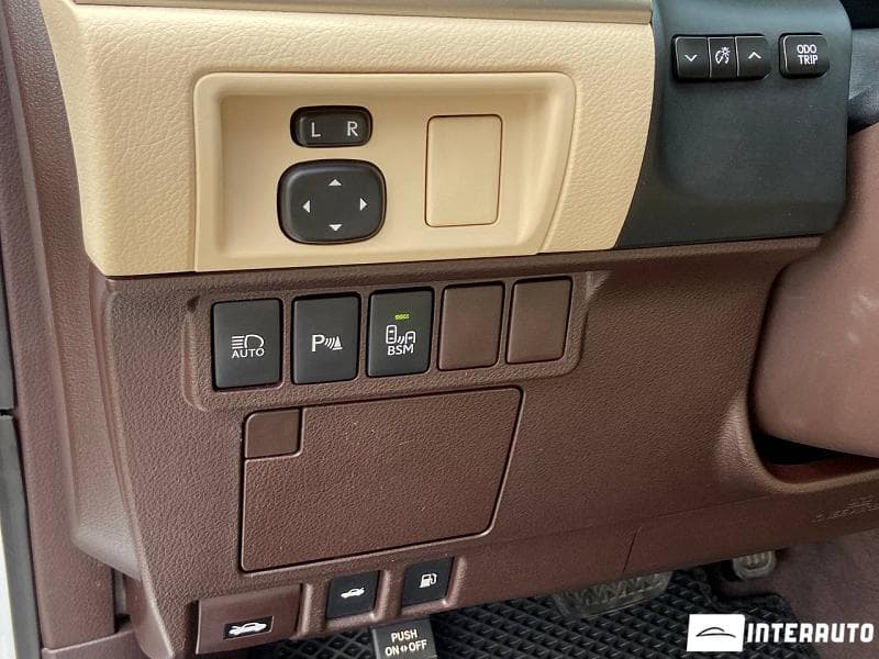 Lexus ES 300h 2016 — Миниатюра 14