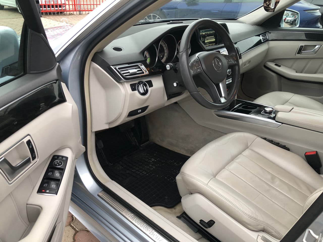 Mercedes E 300h 2013 — Миниатюра 6
