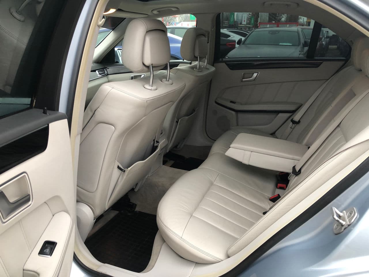 Mercedes E 300h 2013 — Миниатюра 17