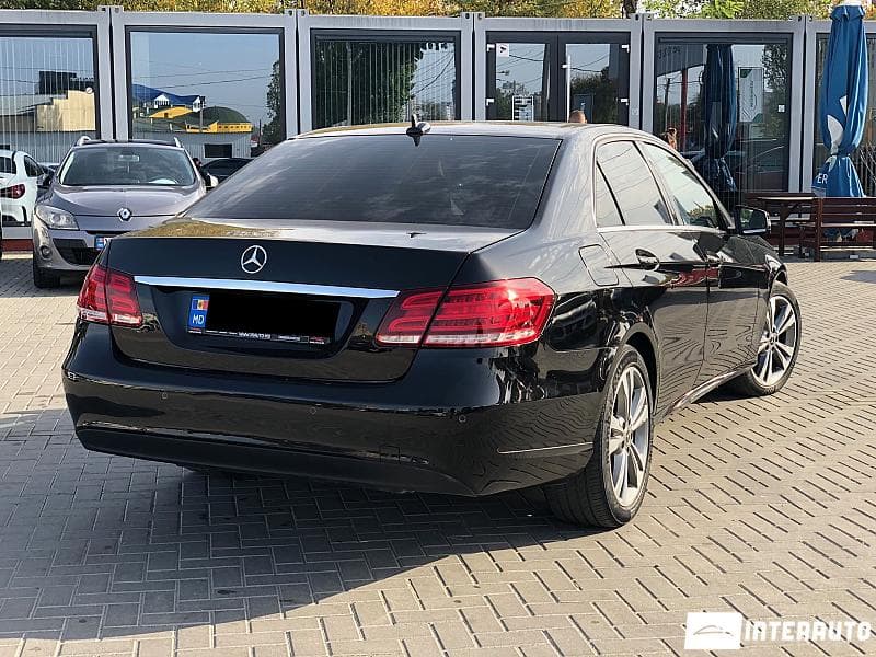 2015 Mercedes E 200 — Miniatură 4