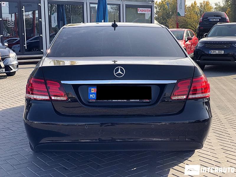 2015 Mercedes E 200 — Miniatură 5